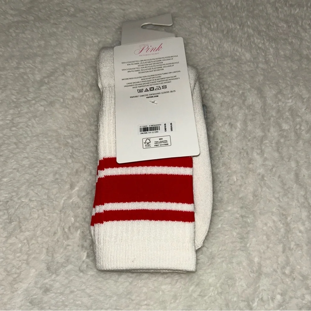 Victoria’s Secret PINK Pack of 2 Crew Socks Grey Santa Hat Dog OS NEW